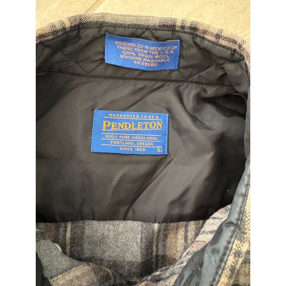 Pendleton 100% wool button down - Picture 3 of 5